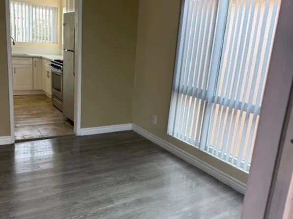 342 E 99th St APT 4, Los Angeles, CA 90003