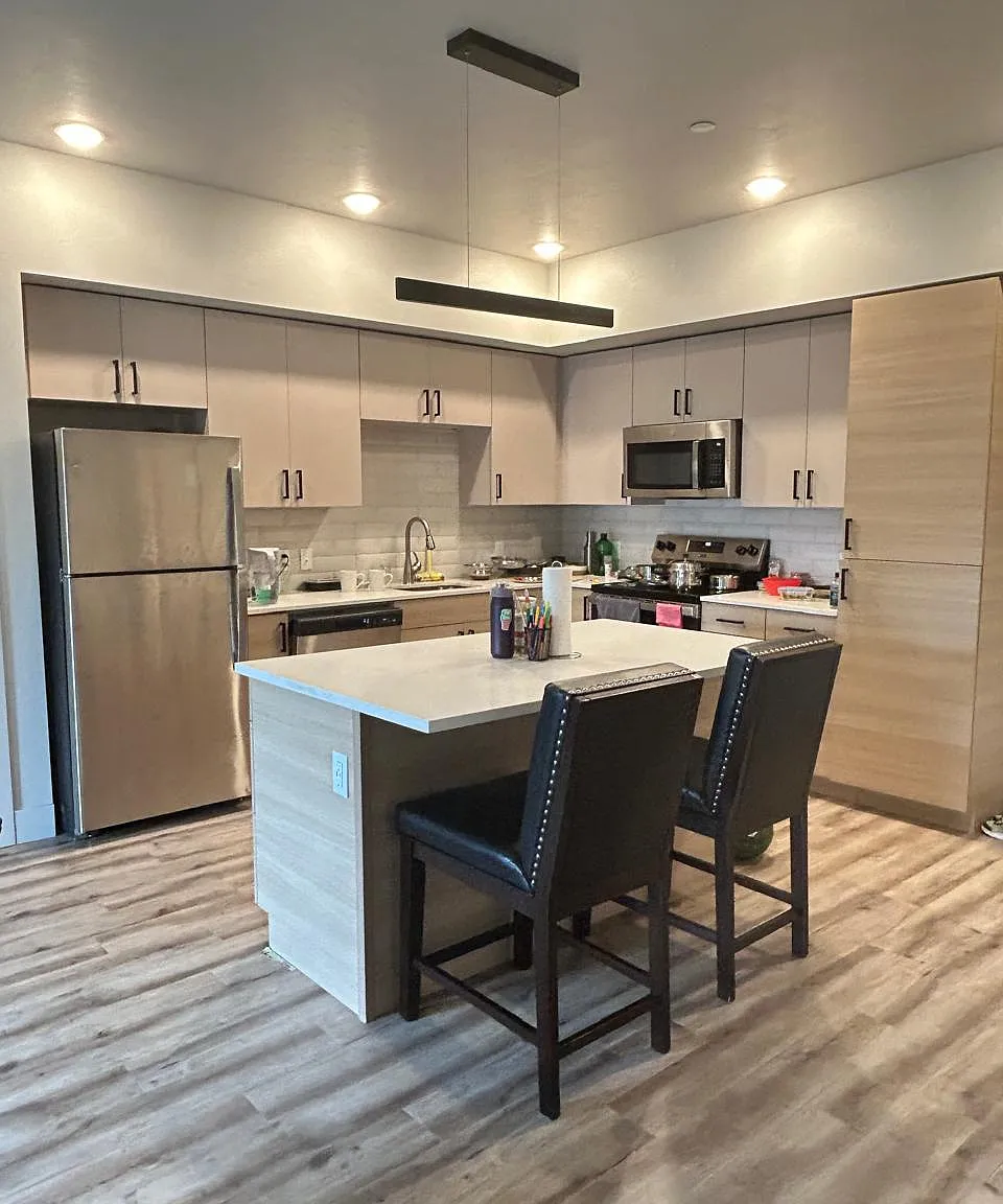 2 bed, 1400 sqft, $1,100 — Photo 3