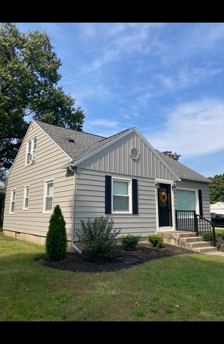 4 bed, 1637 sqft, $2,550 — Photo 1