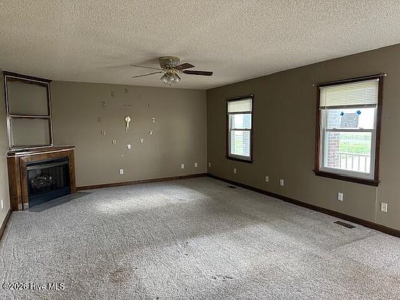 4th image of 813 Cherry Glade Road
