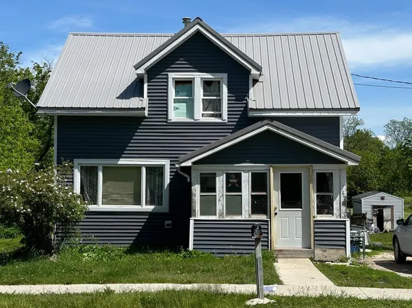 315 W High St, Spring Valley, MN 55975