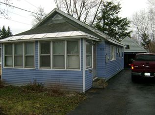 352 Chestnut St, North Syracuse, NY 13212