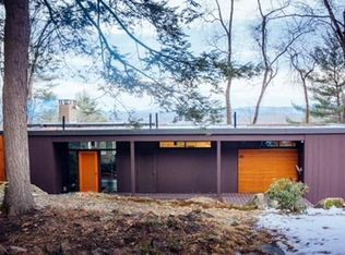 128 Mountain Rd, Greenfield, MA 01301