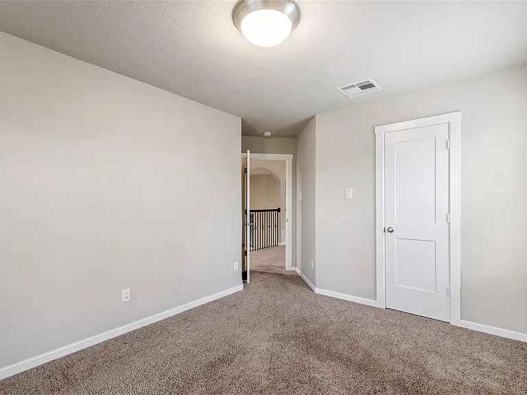 4702 Primrose Valley Ln — Photo 23