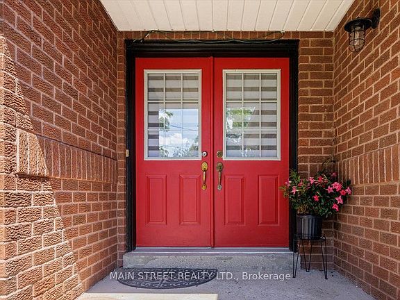 5th image of 49 Circle Ridge Dr