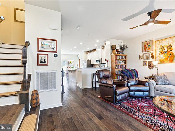 2nd image of 4538 Seths Folly Dr