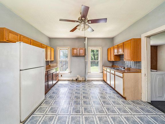 5th image of 1005 W Si Johnson Ave