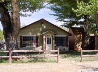 929 11th St, Rawlins, WY 82301