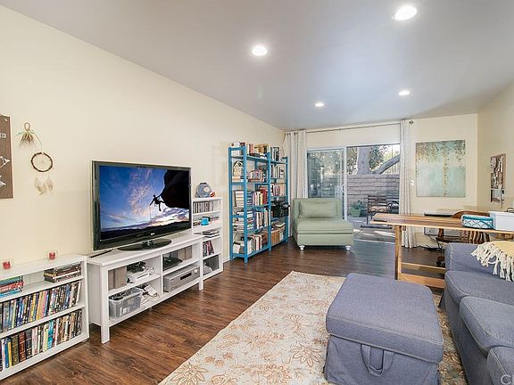 3rd image of 1000 W Macarthur Blvd APT 77