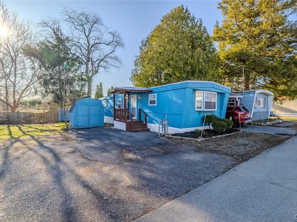 6940 Highbridge Rd Trailer 6, Fayetteville, NY 13066