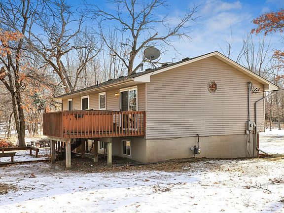 5th image of 17255 Eveleth St NE
