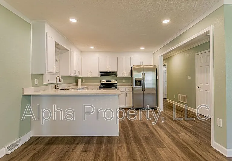 206 E Arlington Ave — Photo 6