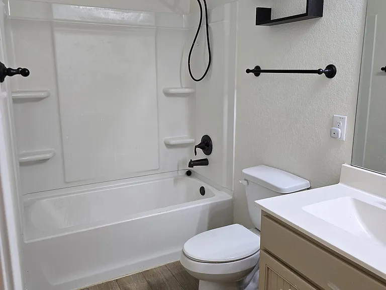 3441 Monroe Ave — Photo 10