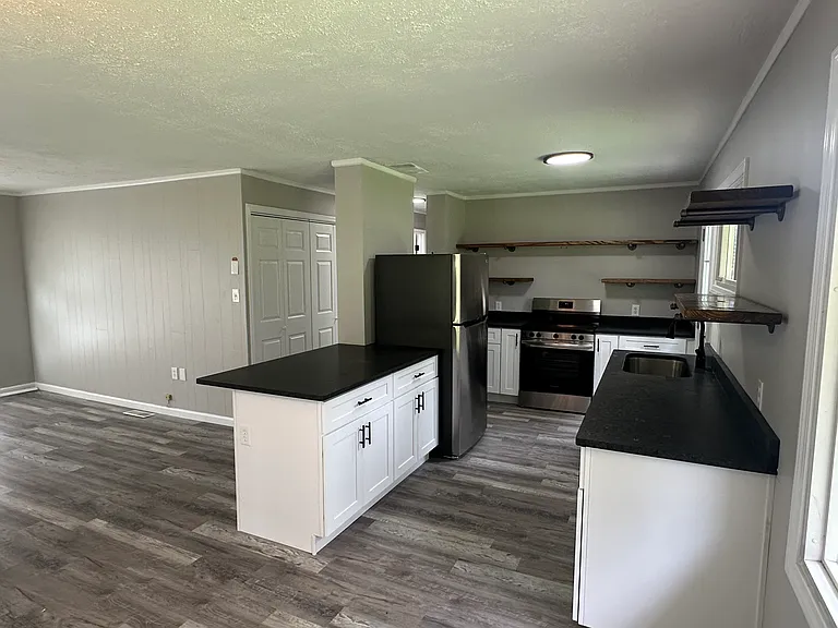 1322 E Walnut Grove Dr — Photo 8