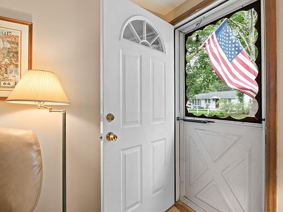 4th image of 260 Maravista Avenue
