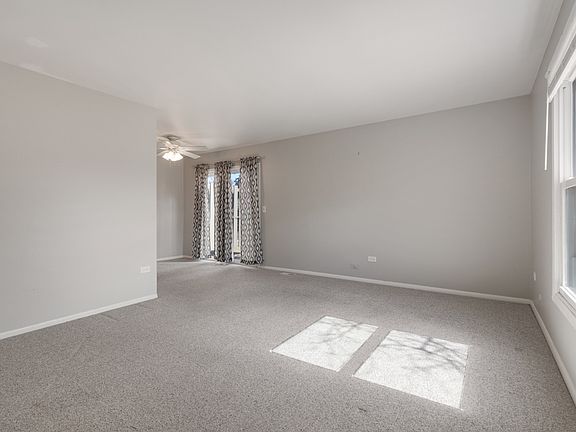 5th image of 1033 Glouchester Hbr #3602