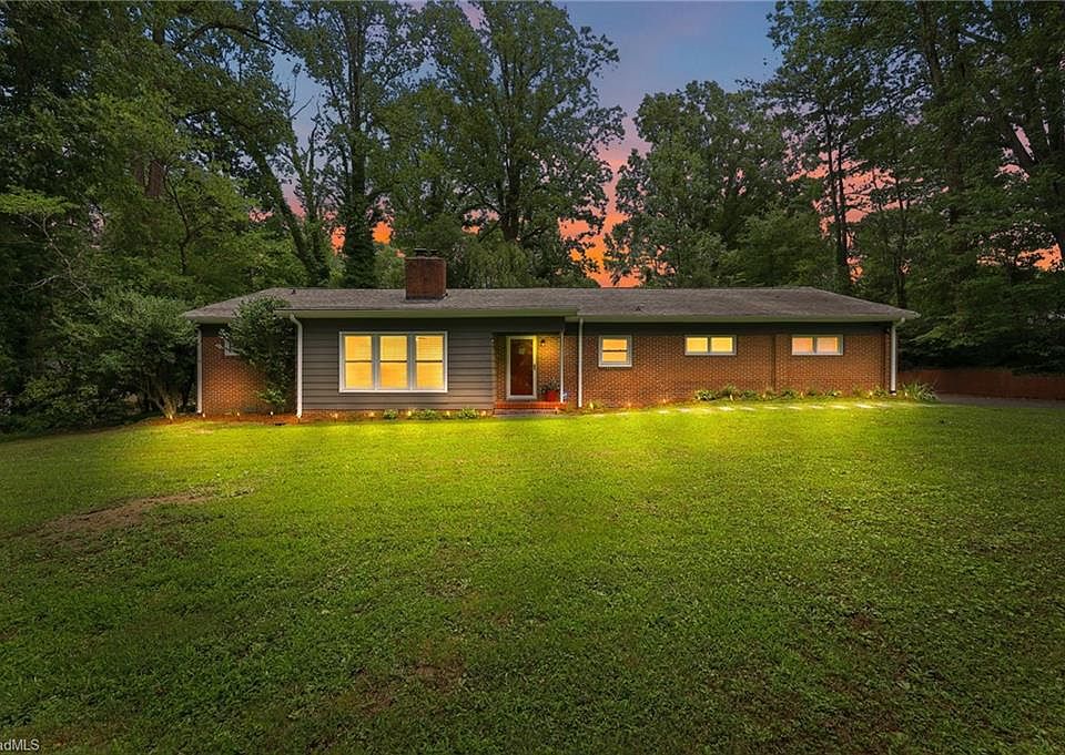1st image of 138 Circle Dr