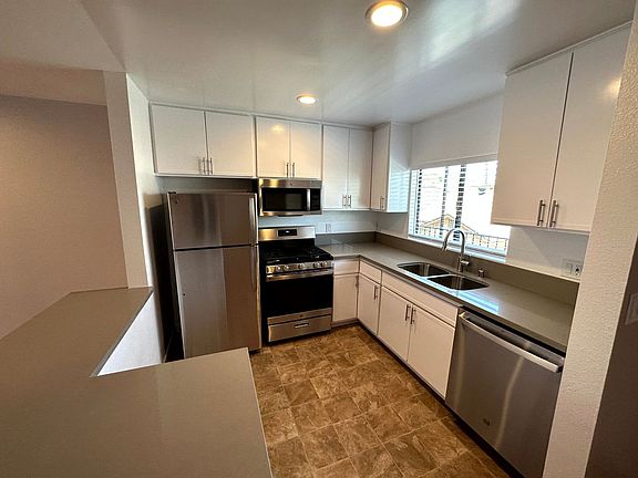 5th image of 506 S Belmont St APT C