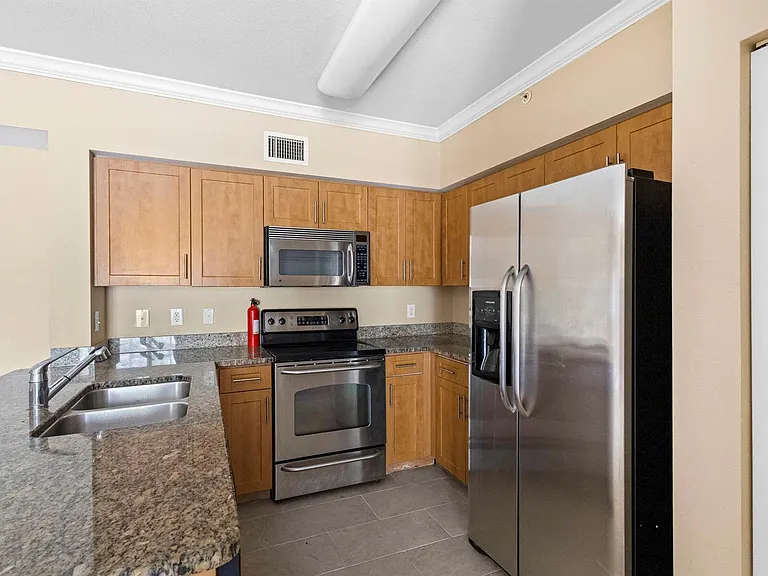 6450 Emerald Dunes Dr #103 — Photo 8