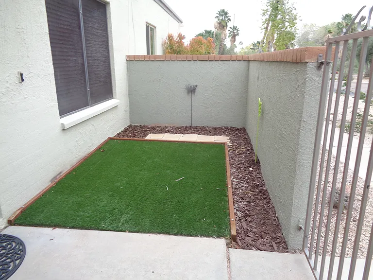 N Oakwood Ln — Photo 13