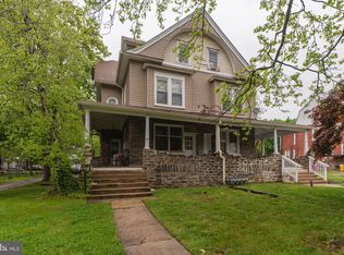 120 Walnut Ave APT 3, Ardmore, PA 19003