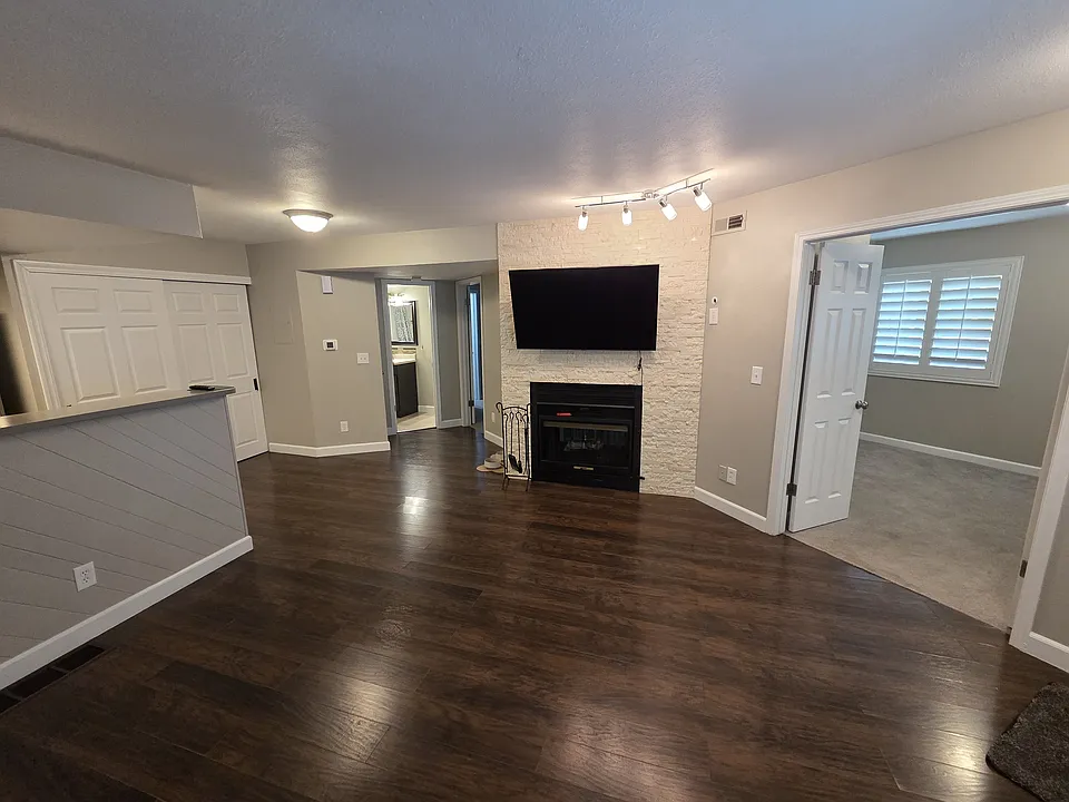 12476 W Nevada Pl #105