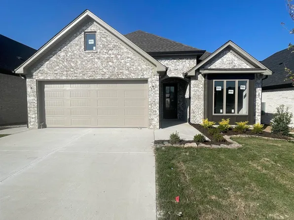 160 Fletcher Ridge Dr, Little Rock, AR 72223