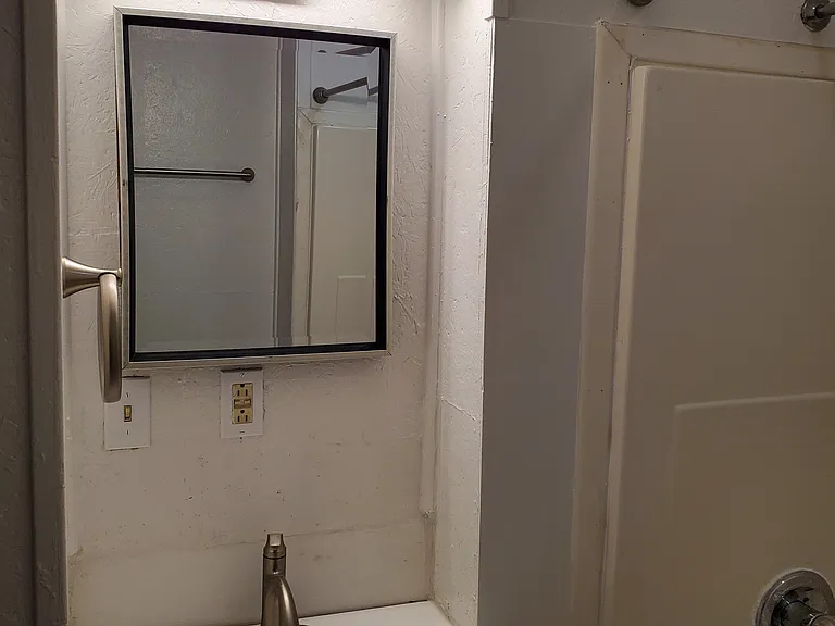 1042 McMillan St NW — Photo 7