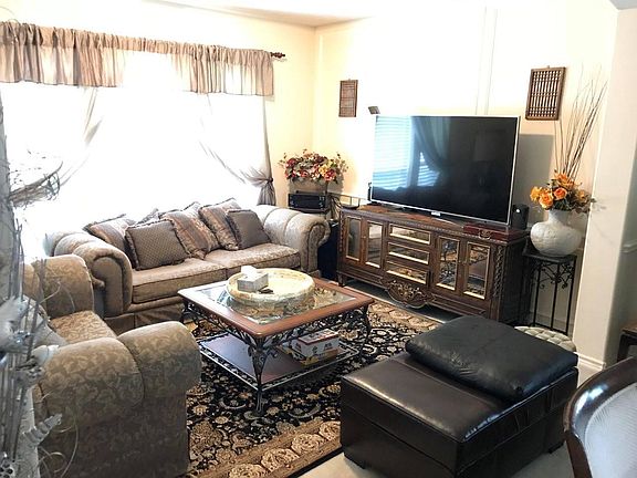 5th image of 10119 W Temple Dr