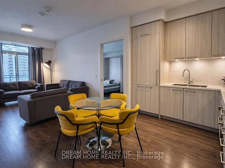 1 Grandview Blvd #2302 — Photo 6