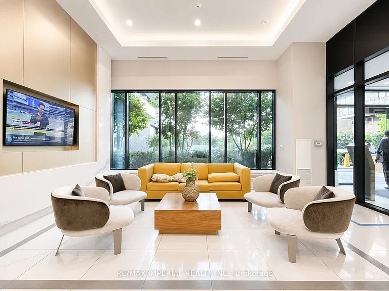 65 Watergarden Dr #403 — Photo 4
