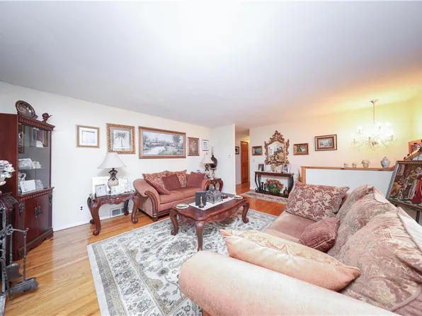 157 Exeter Street image 4 of 40