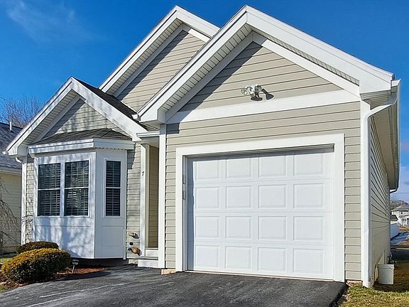 4th image of 7 Denworth Bell Cir #7