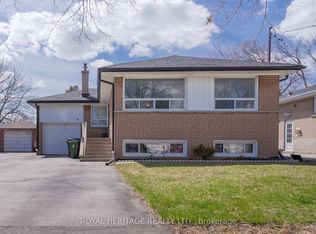 55 Bridgenorth Cres, Toronto, ON M9V 2M5