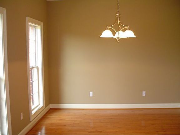 FORMAL DINING