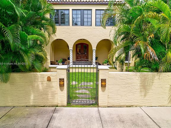 3rd image of 1102 Obispo Ave