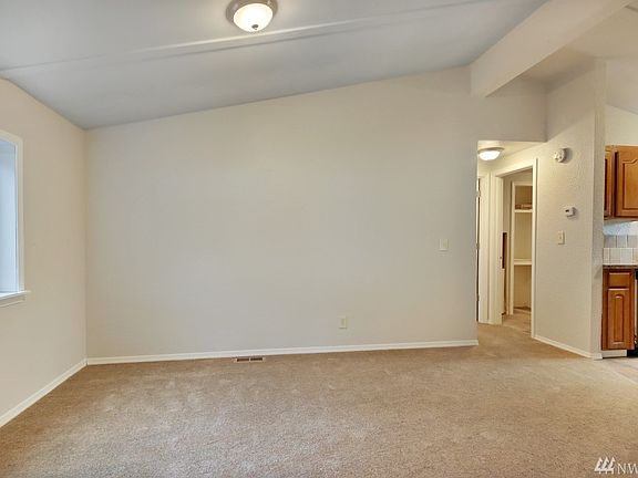 5th image of 8406 Pepperidge Ln SE