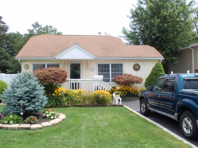 1393 N Windsor Ave, Bay Shore, NY, 11706