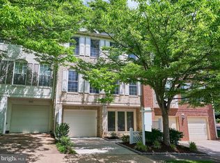 9402 Colonade Dr, Vienna, VA 22181