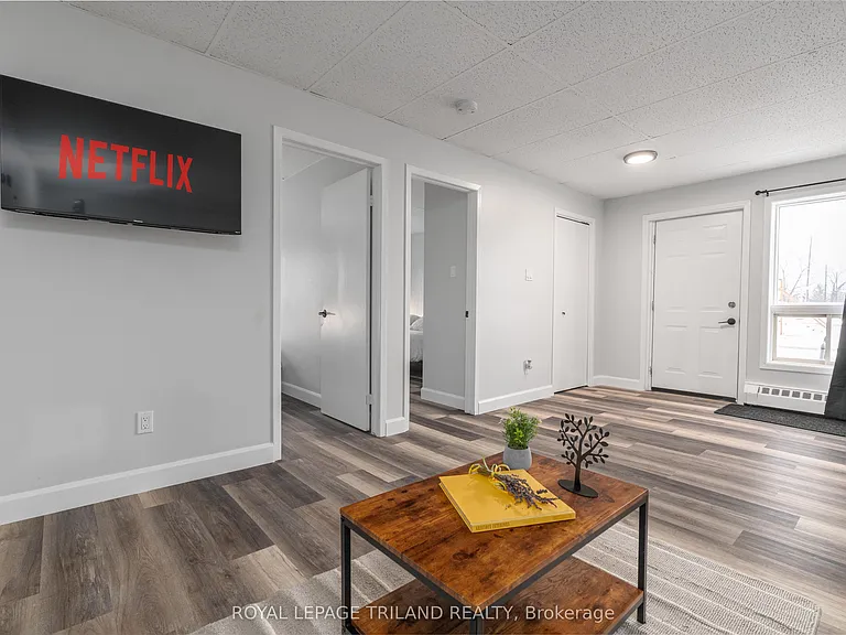 469 Grey St #7 — Photo 4
