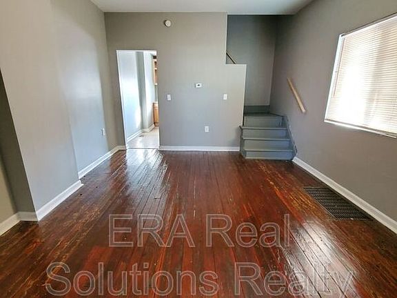 3rd image of 266 W Park Ave