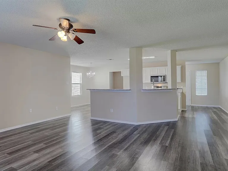 9929 George Washington Dr — Photo 6