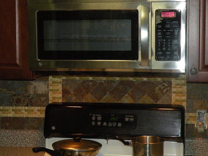 Backsplash detail behind stove
