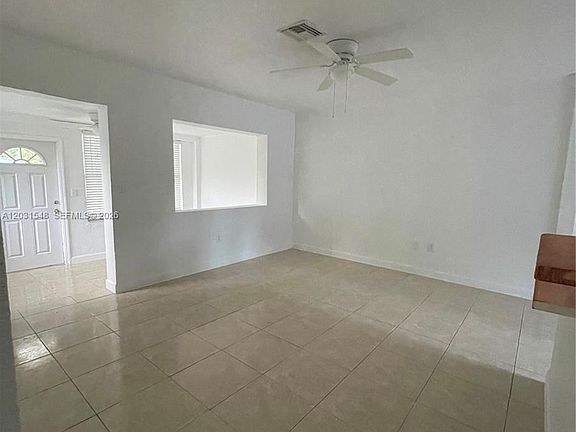 3rd image of 420 SW 25th Ave