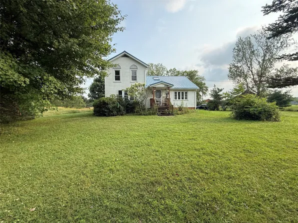 4369 State Highway 198, Conneautville, PA 16406