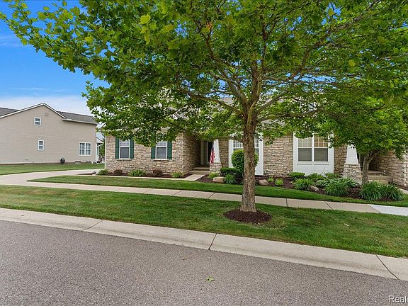 3rd image of 26668 Wilton Ct