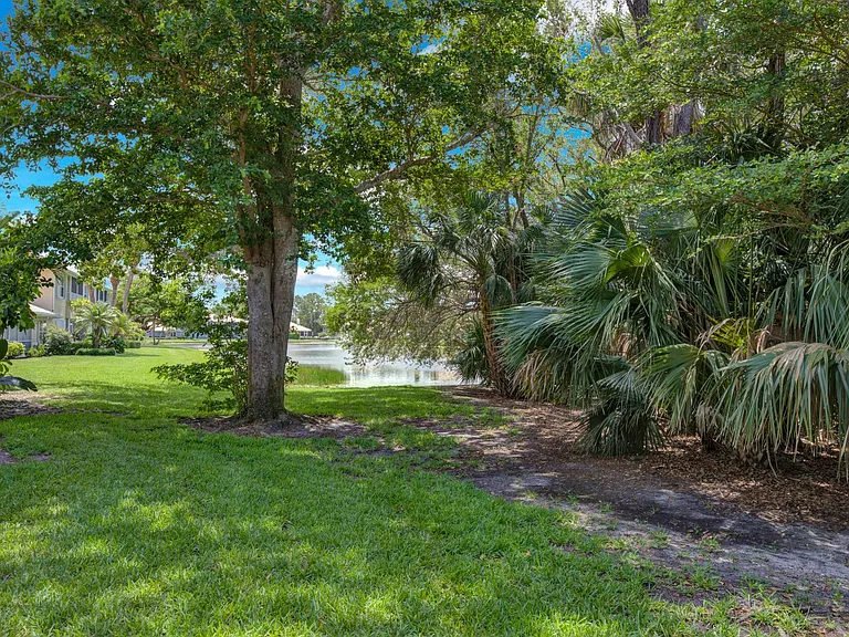 386 Emerald Bay Cir #G4 — Photo 19