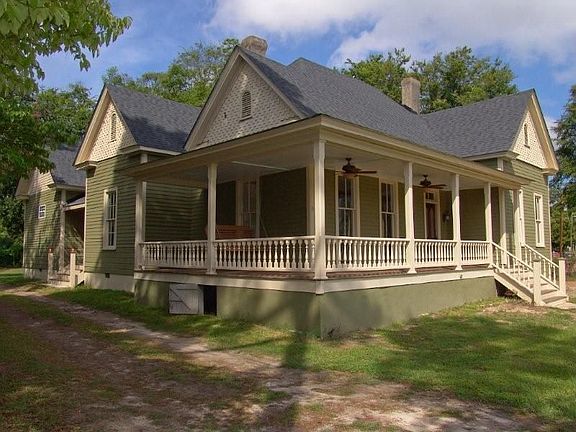 Beautiful wrap around porch
