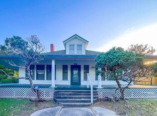 911 N Madison Ave, Beeville, TX 78102