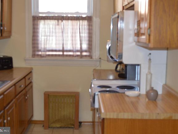 4th image of 2436 Cedar Ln
